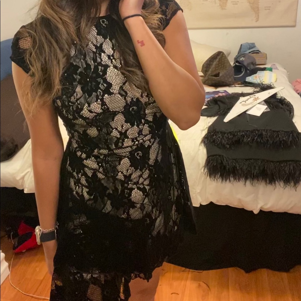 Bebe lace dress